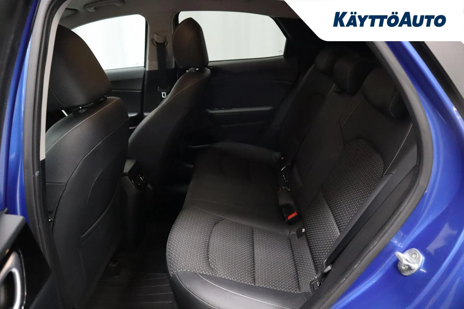 KIA XCeed XXO-865 carousel image