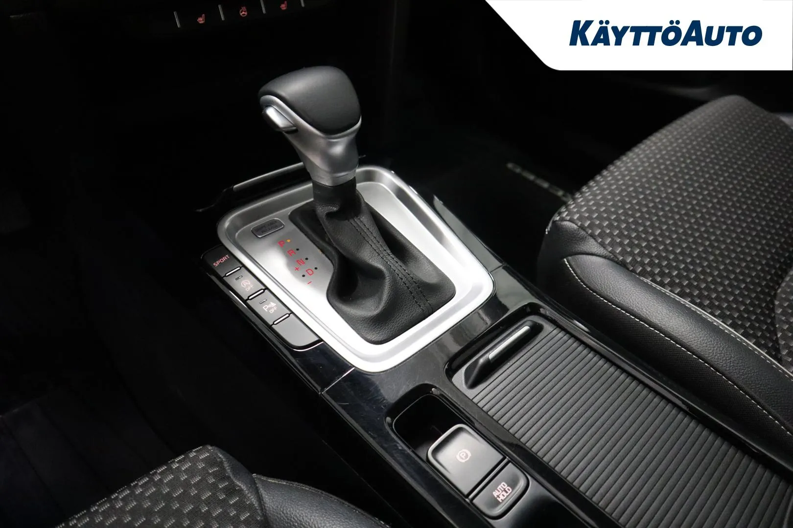 KIA XCeed XXO-865 carousel image