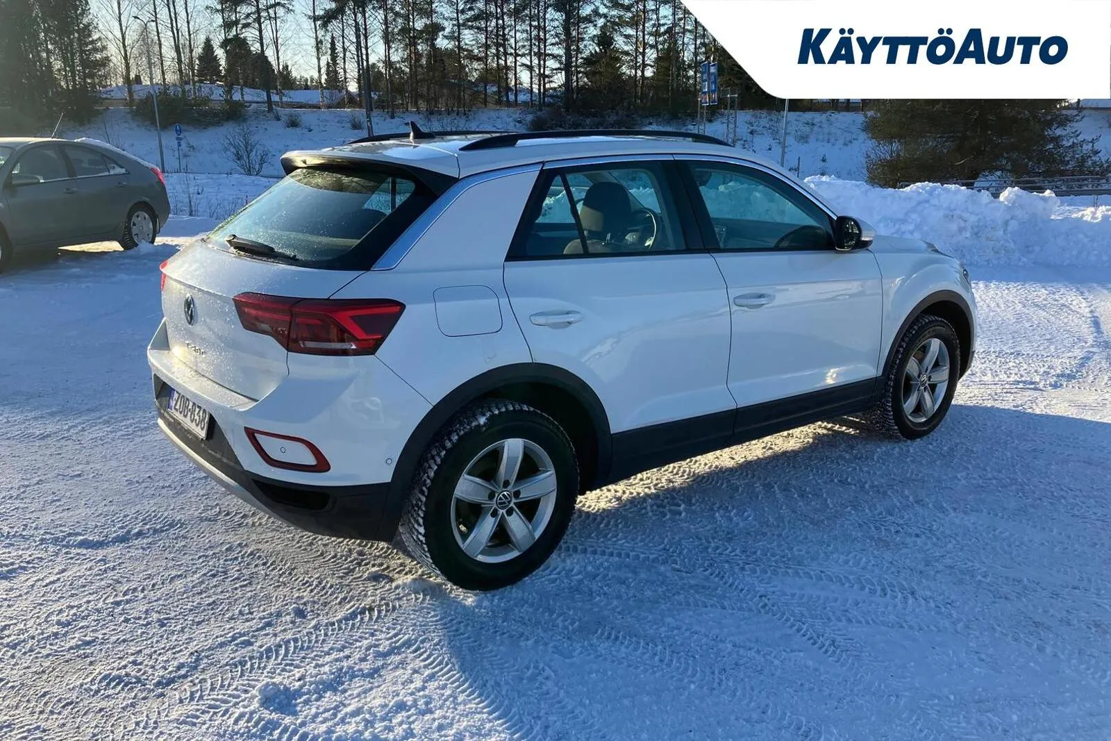 Volkswagen T-Roc ZOB-838 carousel image