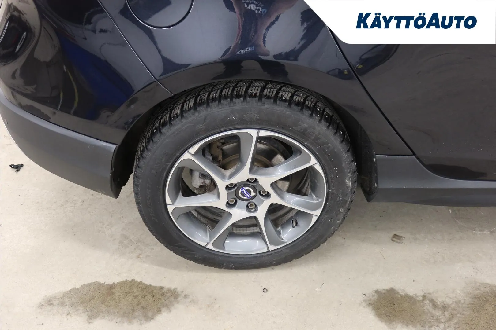 Volvo V40 Cross Country CTO-706 carousel image