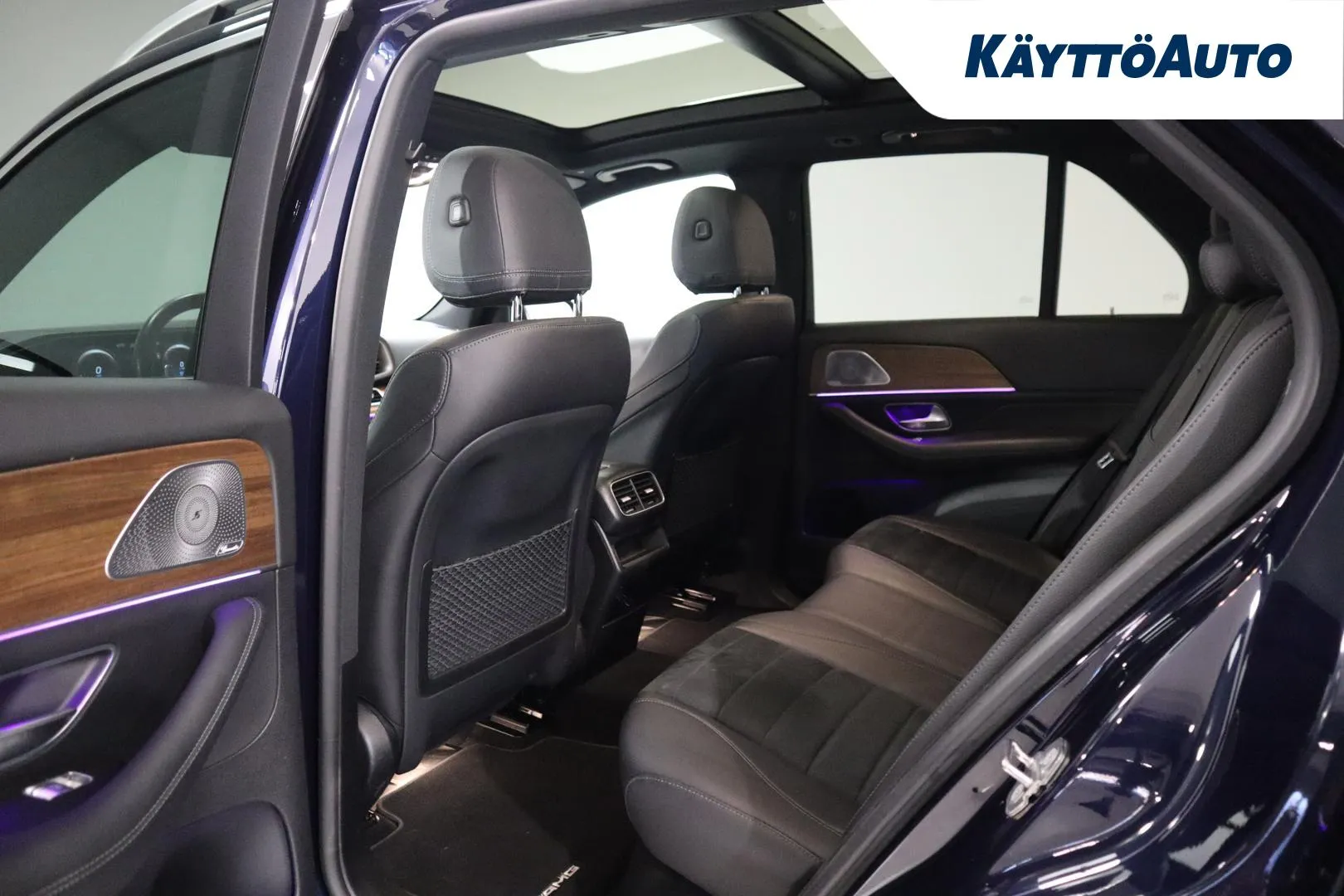 Mercedes-Benz GLE JNL-211 carousel image