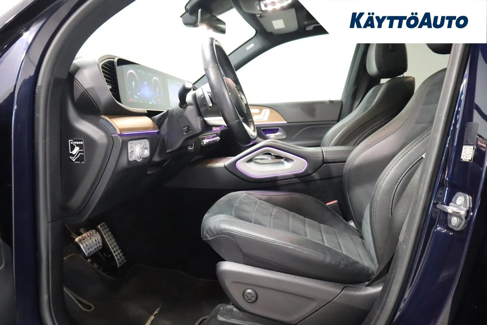 Mercedes-Benz GLE JNL-211 carousel image