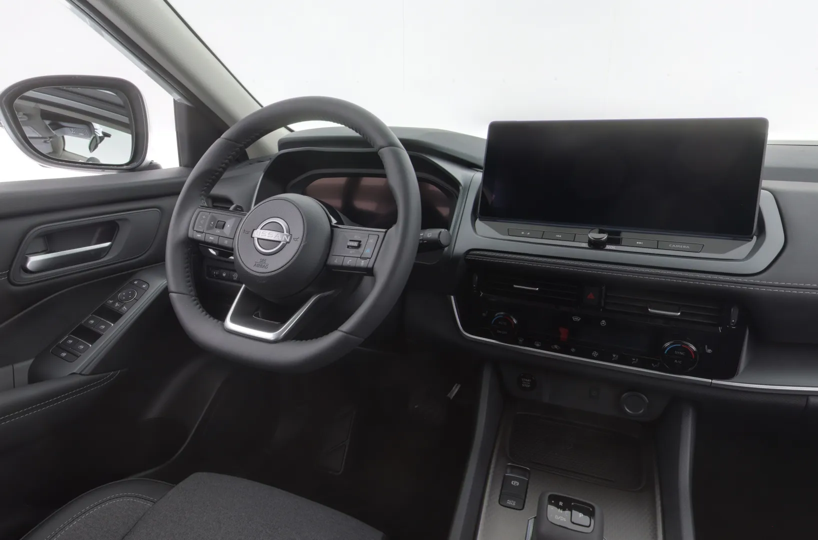 Nissan Qashqai SRN-597 carousel image