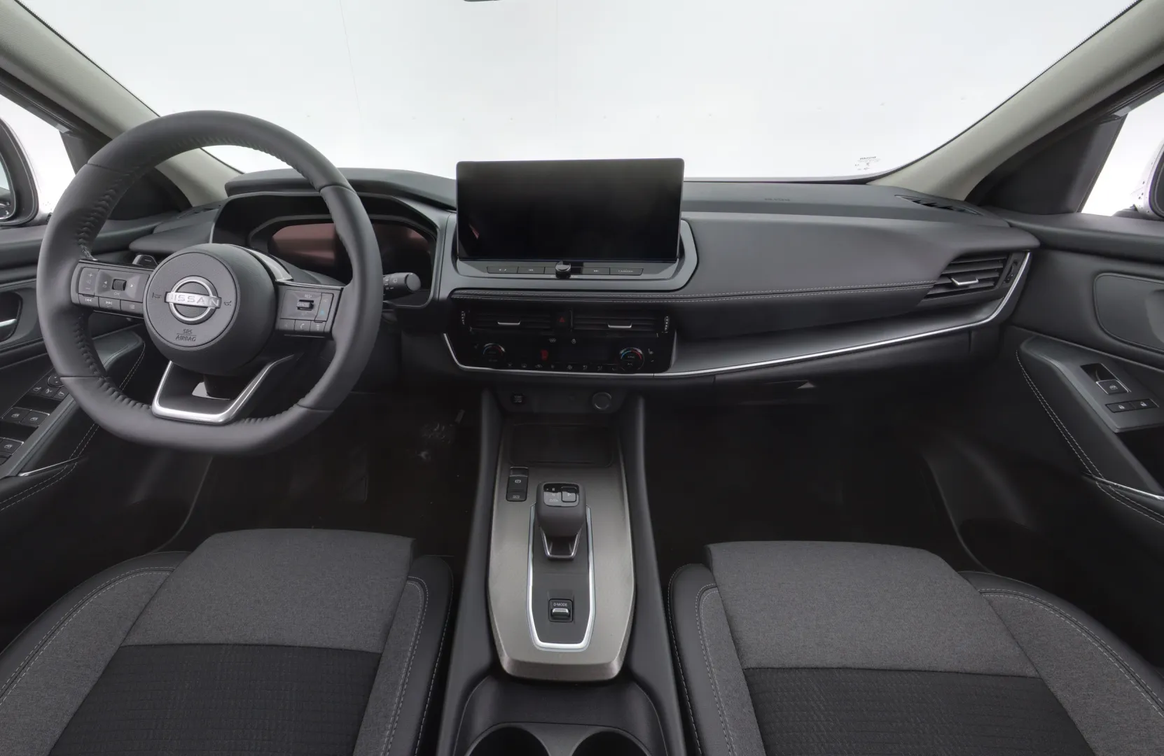 Nissan Qashqai MOP-395 carousel image