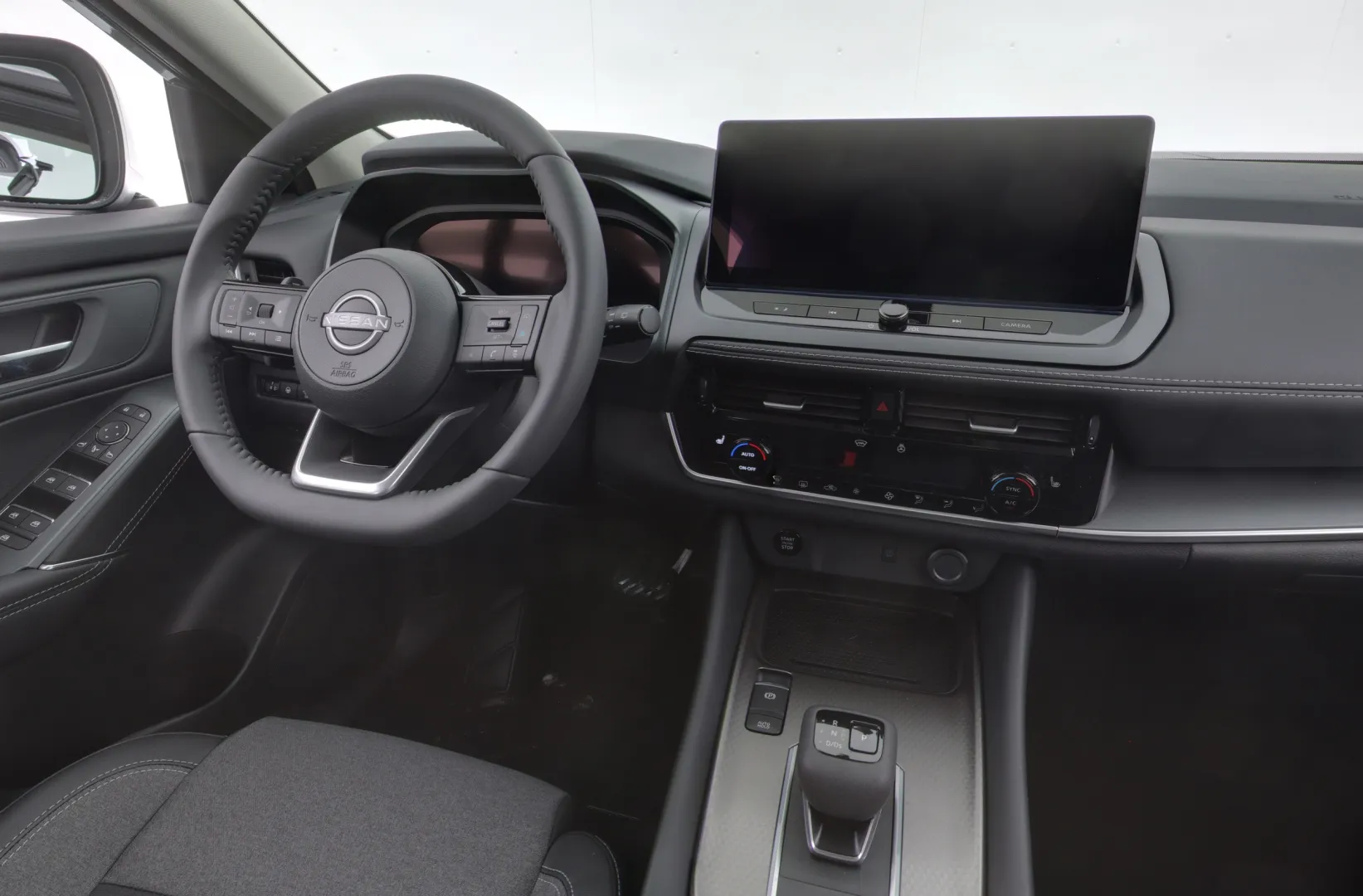 Nissan Qashqai FSR-619 carousel image