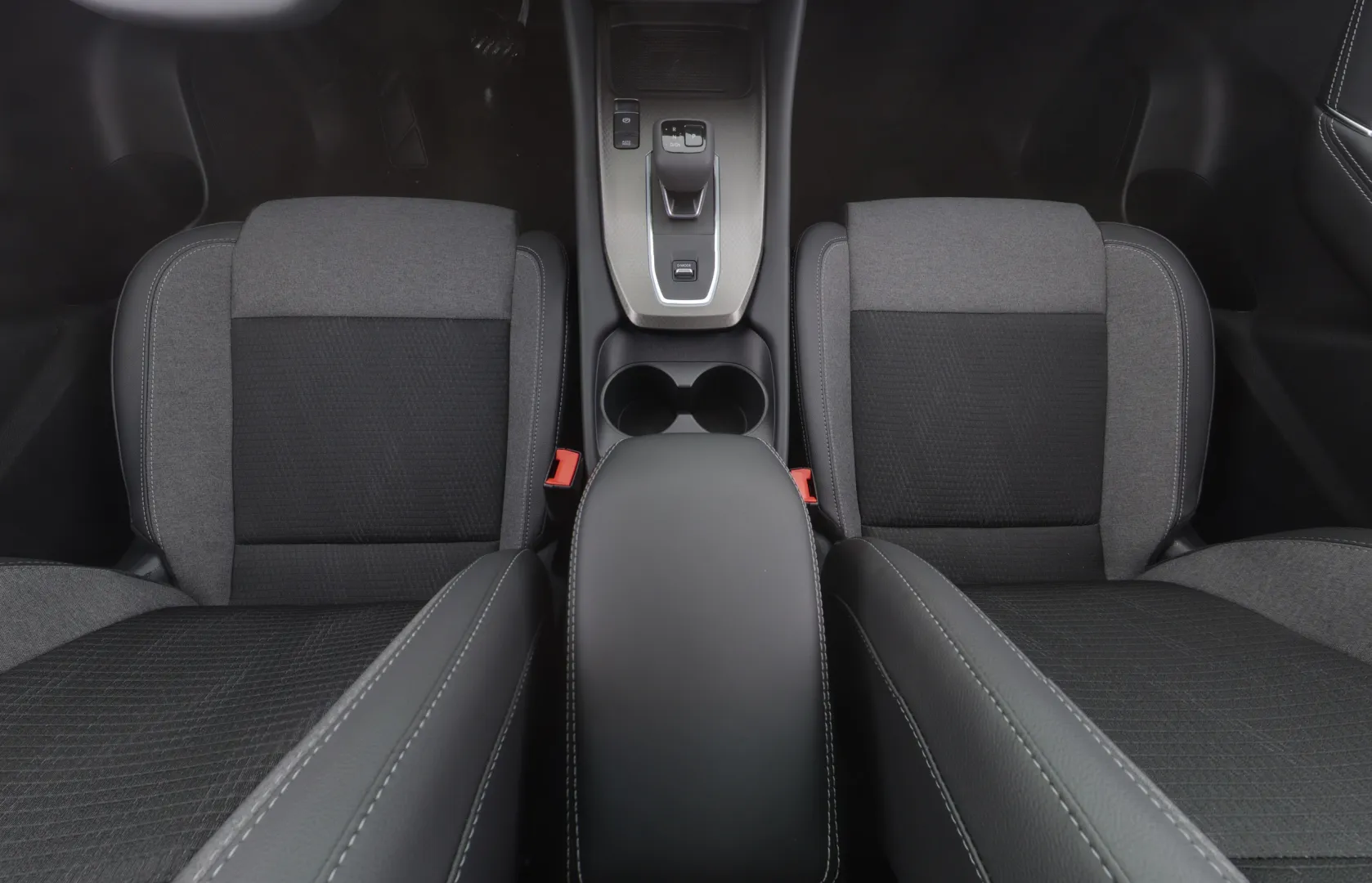 Nissan Qashqai ISU-641 carousel image