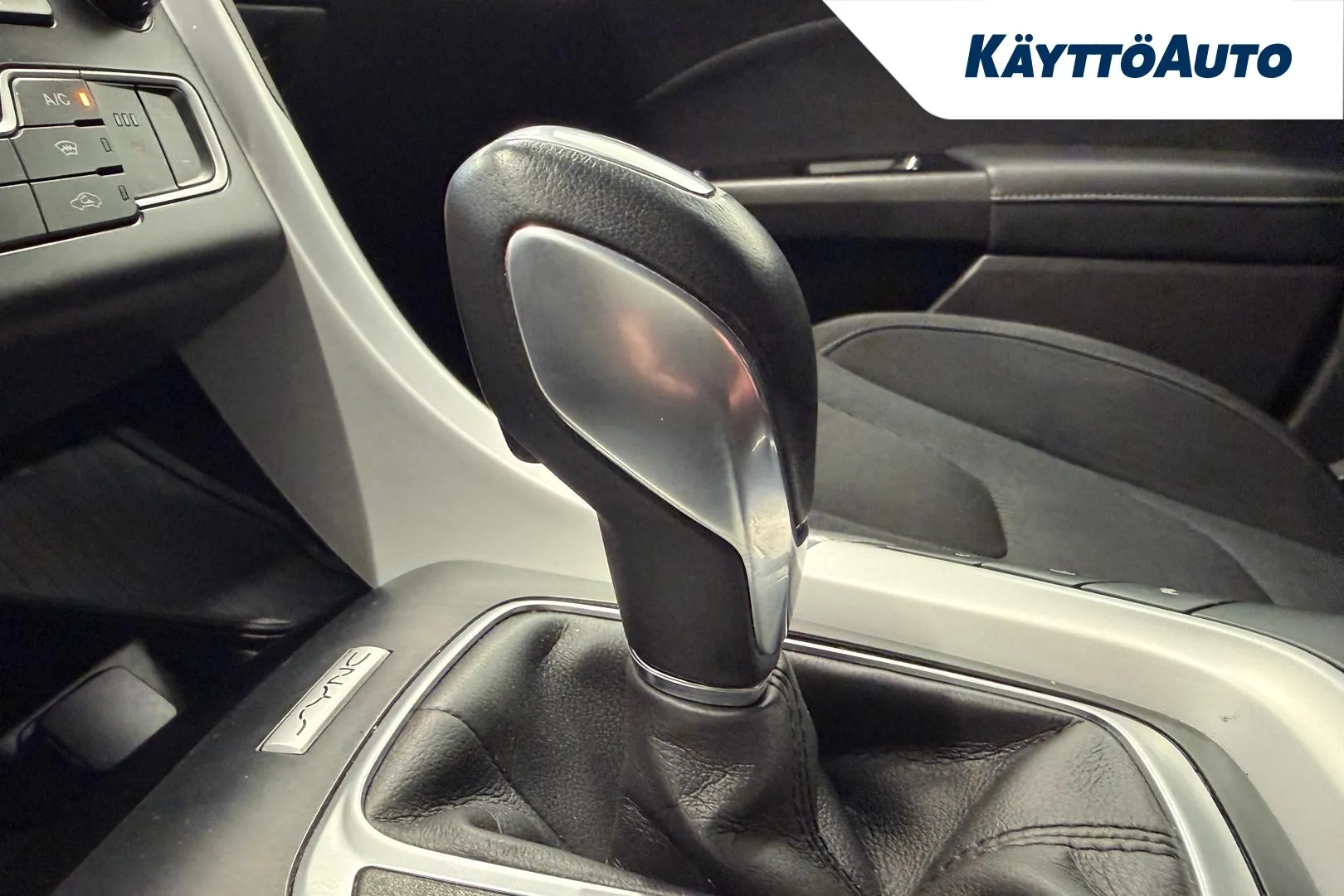 FORD Mondeo SMU-670 carousel image