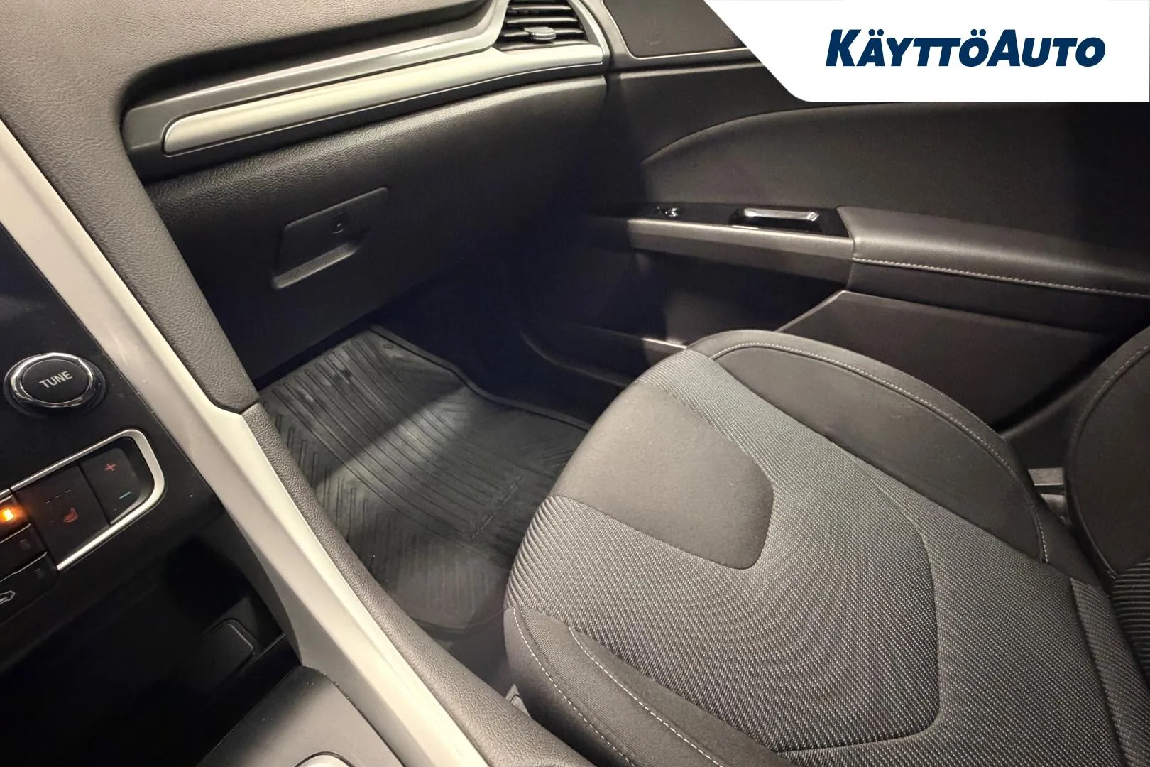 FORD Mondeo SMU-670 carousel image