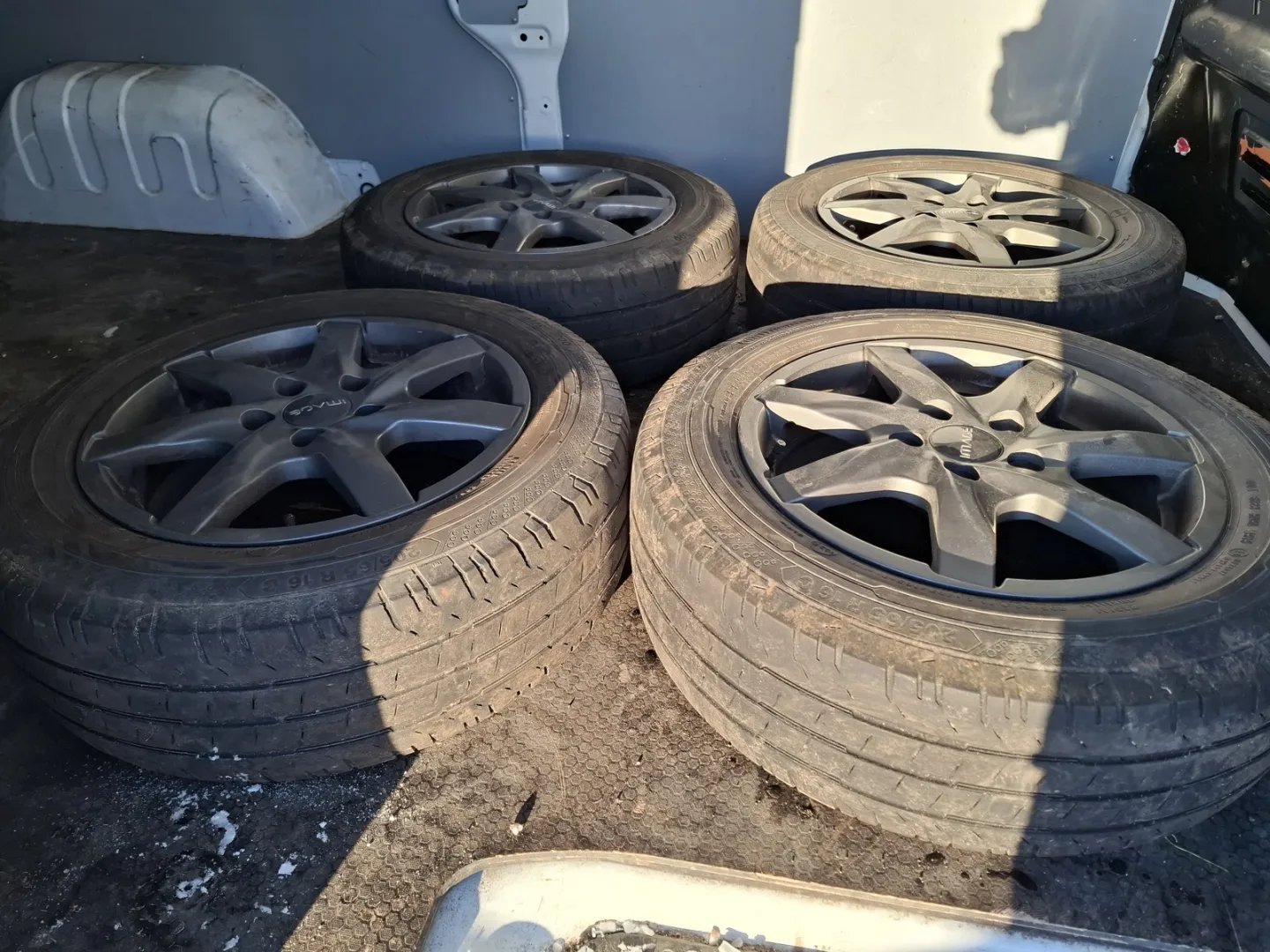 Nissan NV300 CMZ-917 carousel image