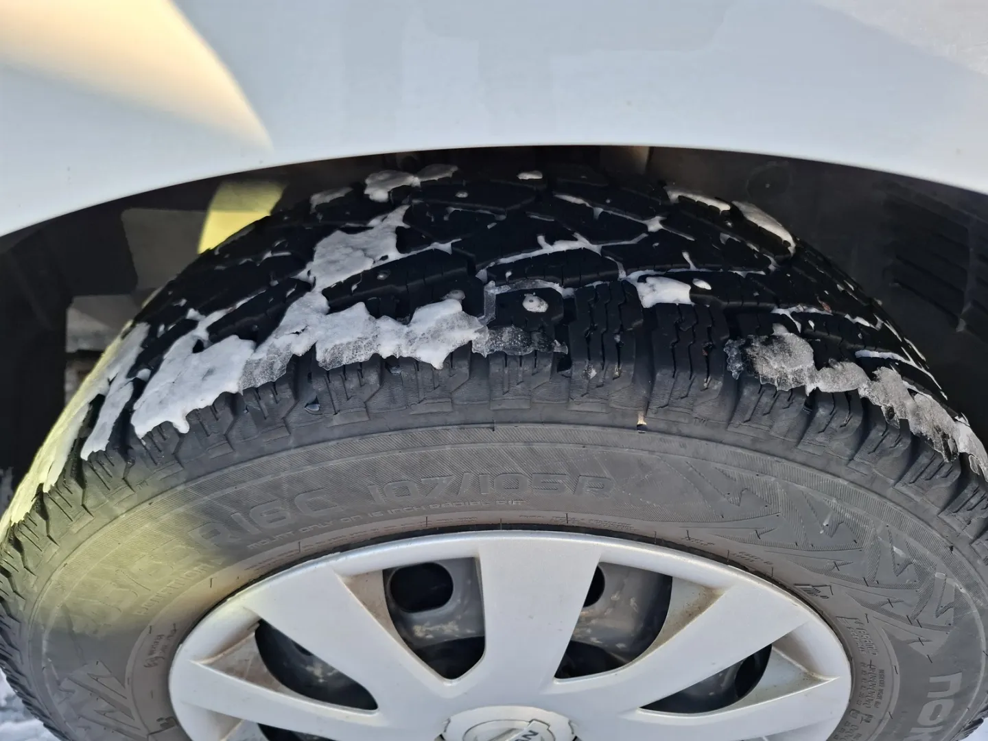 Nissan NV300 CMZ-917 carousel image