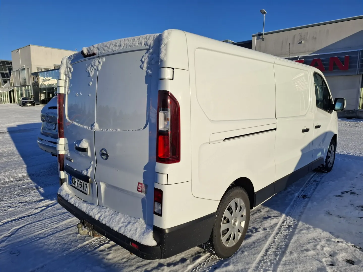 Nissan NV300 CMZ-917 carousel image