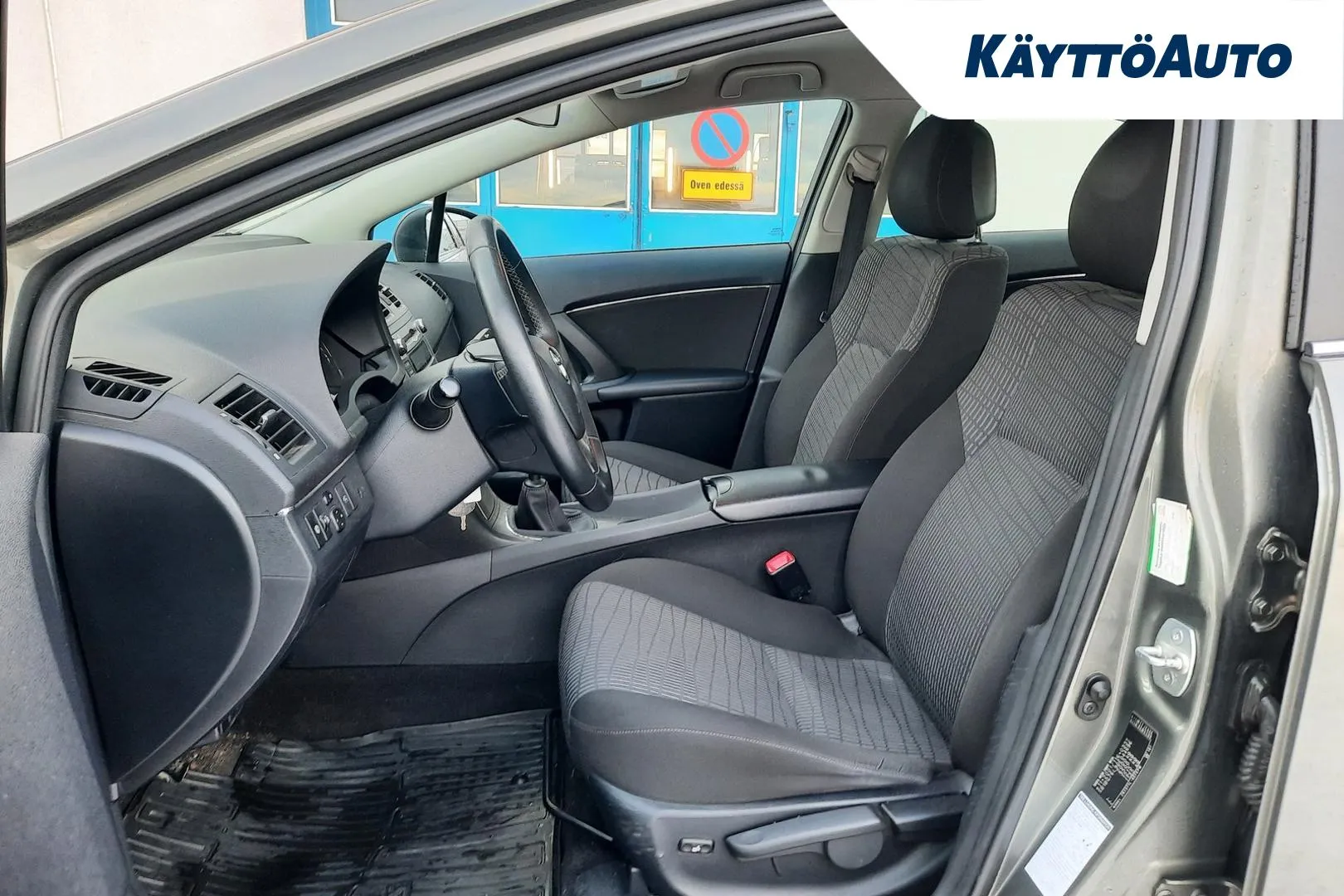 TOYOTA Avensis BOT-880 carousel image