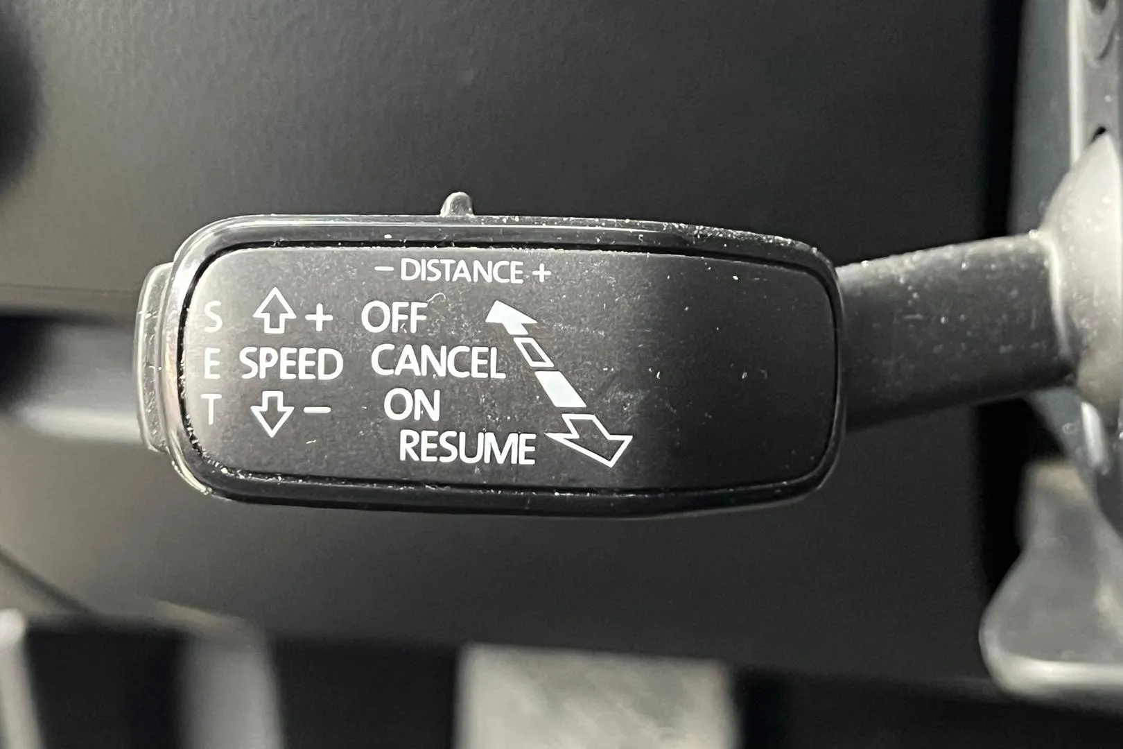 Skoda Superb COJ-641 carousel image