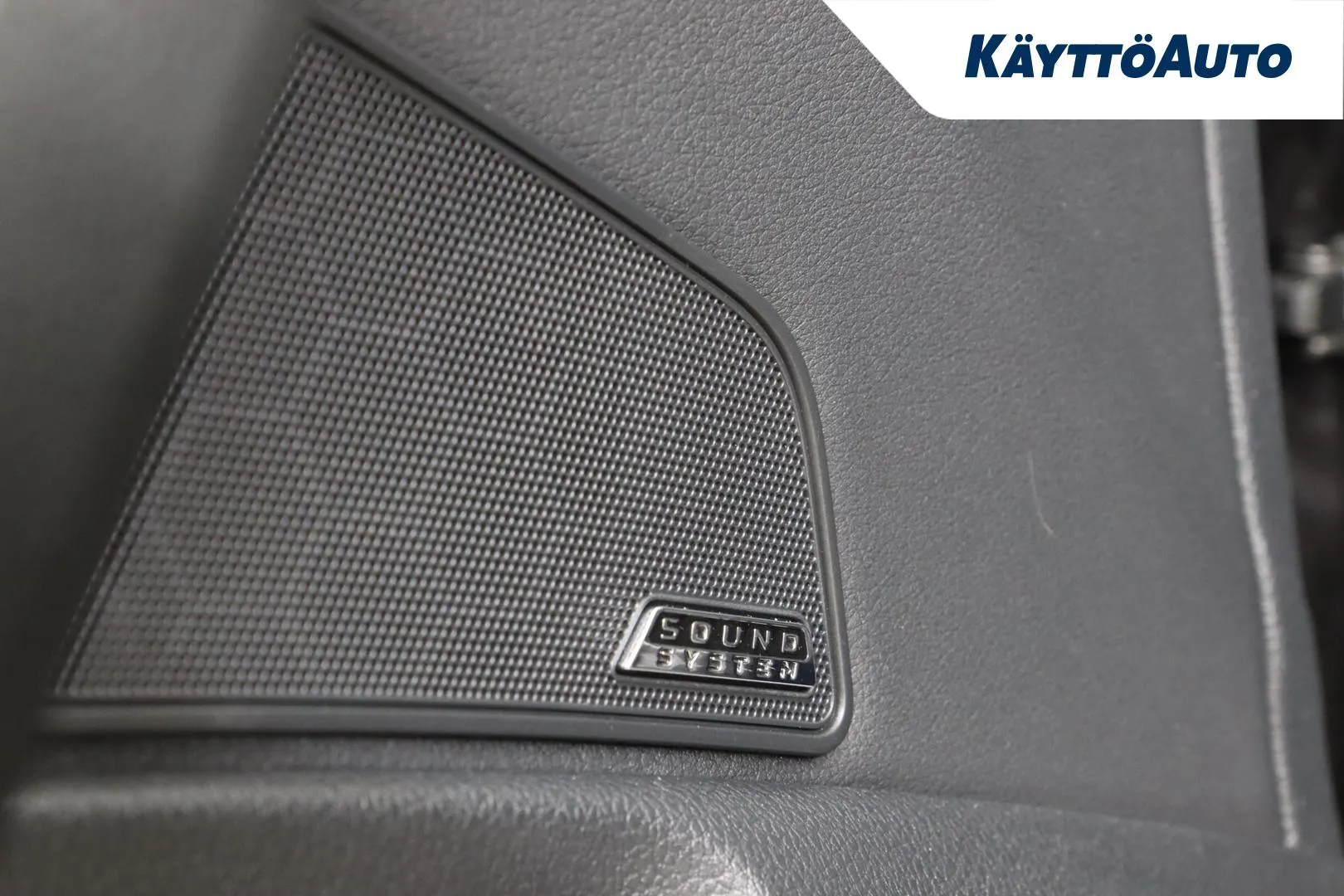 SKODA Superb COJ-641 carousel image