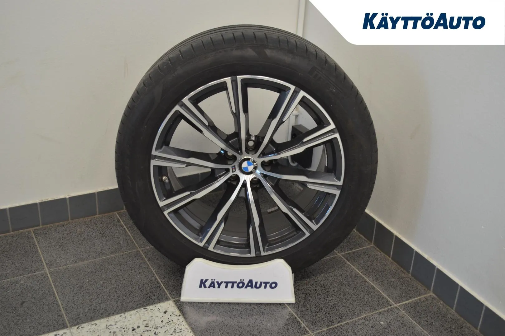 BMW X5 COJ-194 carousel image