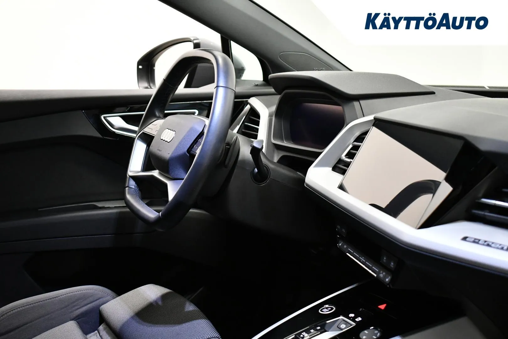 AUDI Q4 e-tron LSA-406 carousel image