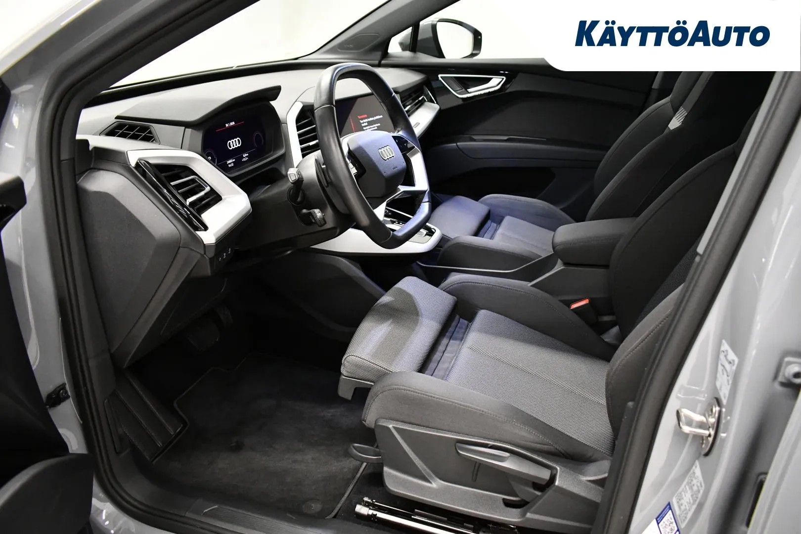 AUDI Q4 e-tron LSA-406 carousel image