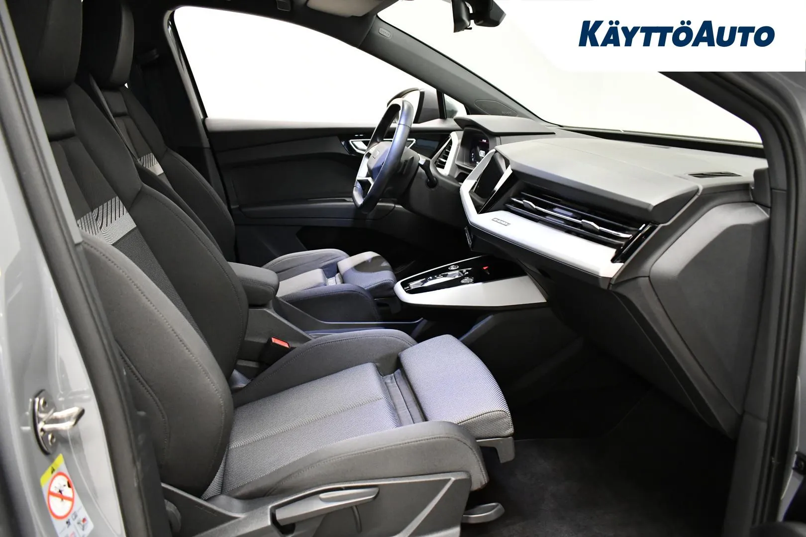 AUDI Q4 e-tron LSA-406 carousel image