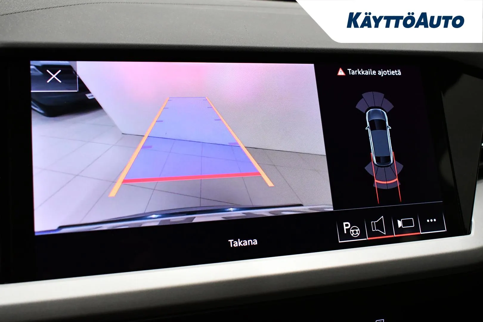 AUDI Q4 e-tron LSA-406 carousel image