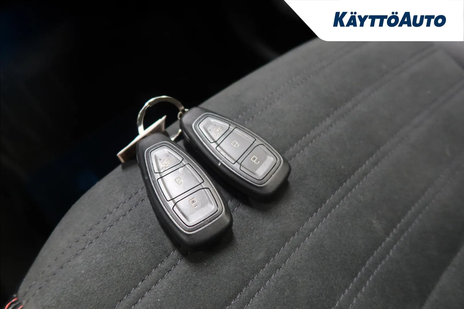 FORD Kuga ETT-129 carousel image