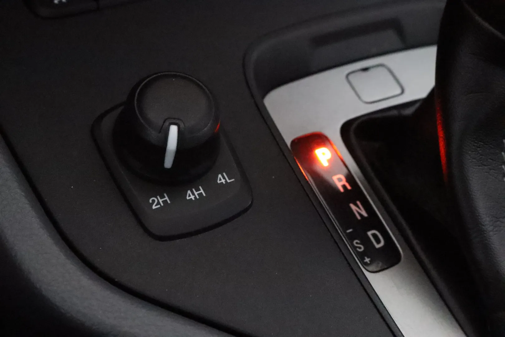 FORD Ranger XOM-343 carousel image