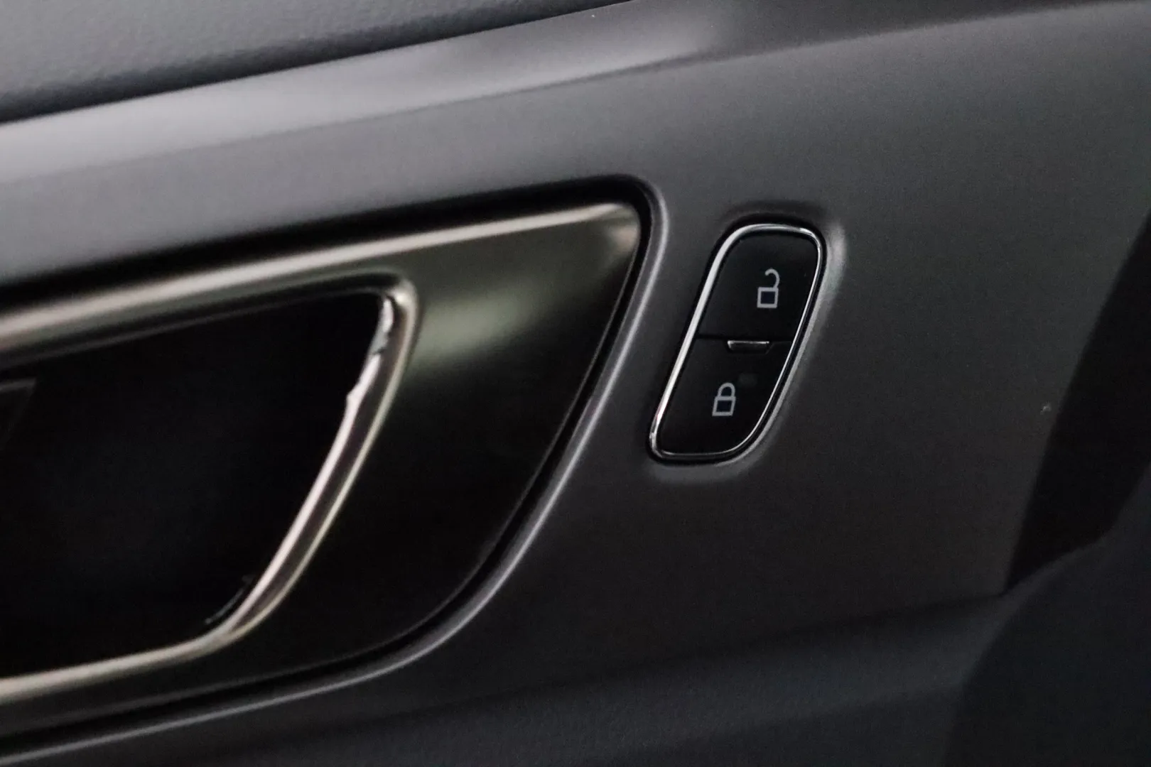 FORD Ranger XOM-343 carousel image