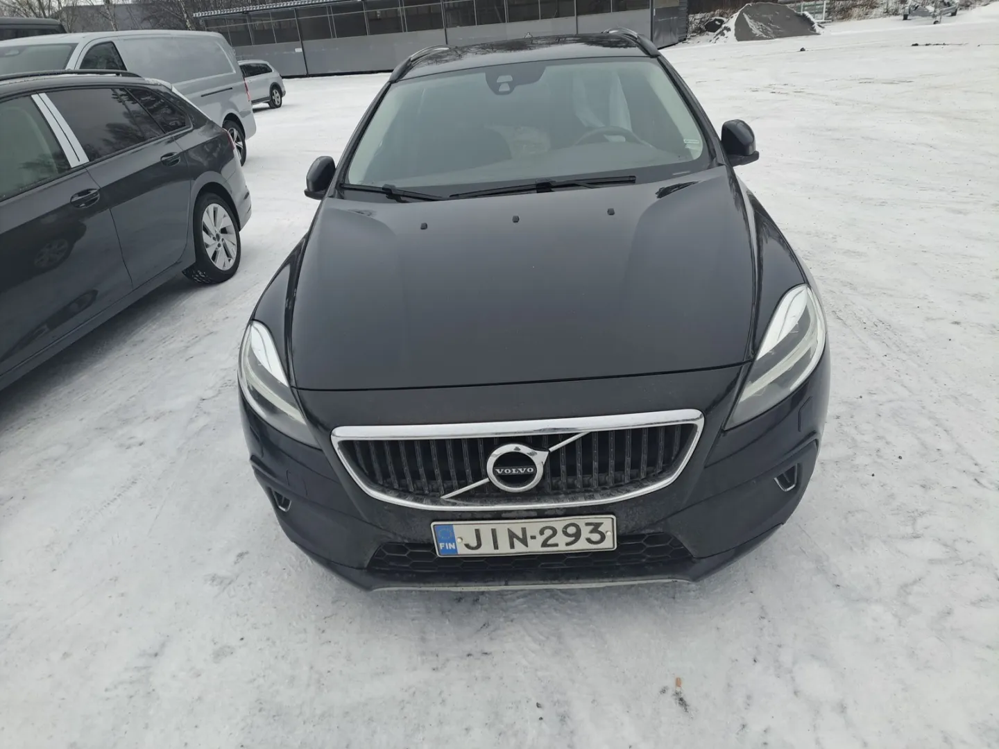 VOLVO V40 Cross Country JIN-293 carousel image