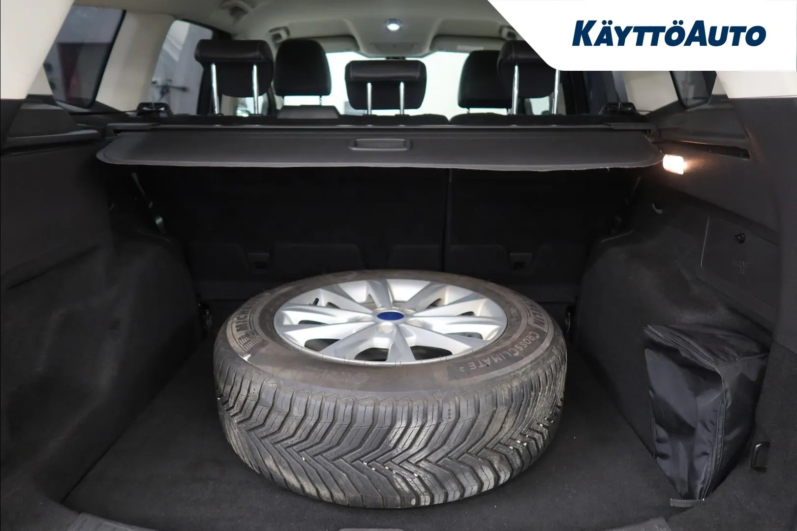 FORD Kuga ENK-971 carousel image