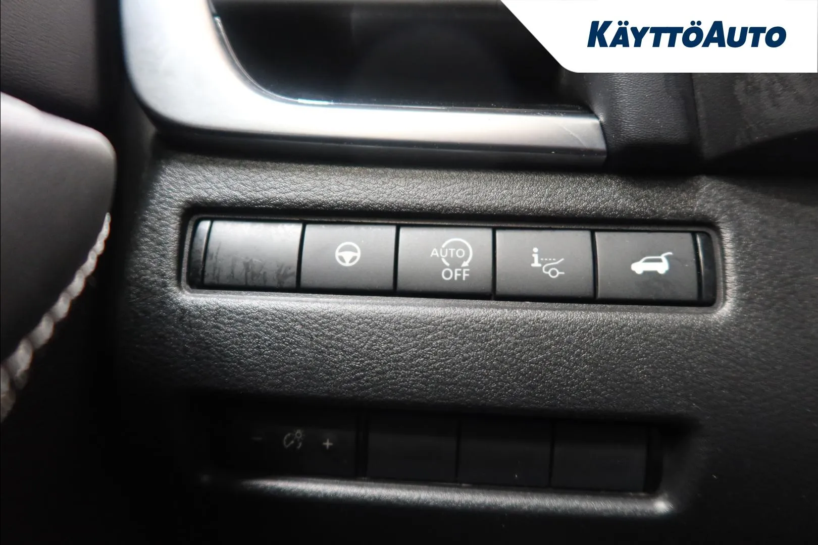 Nissan Qashqai KUU-246 carousel image