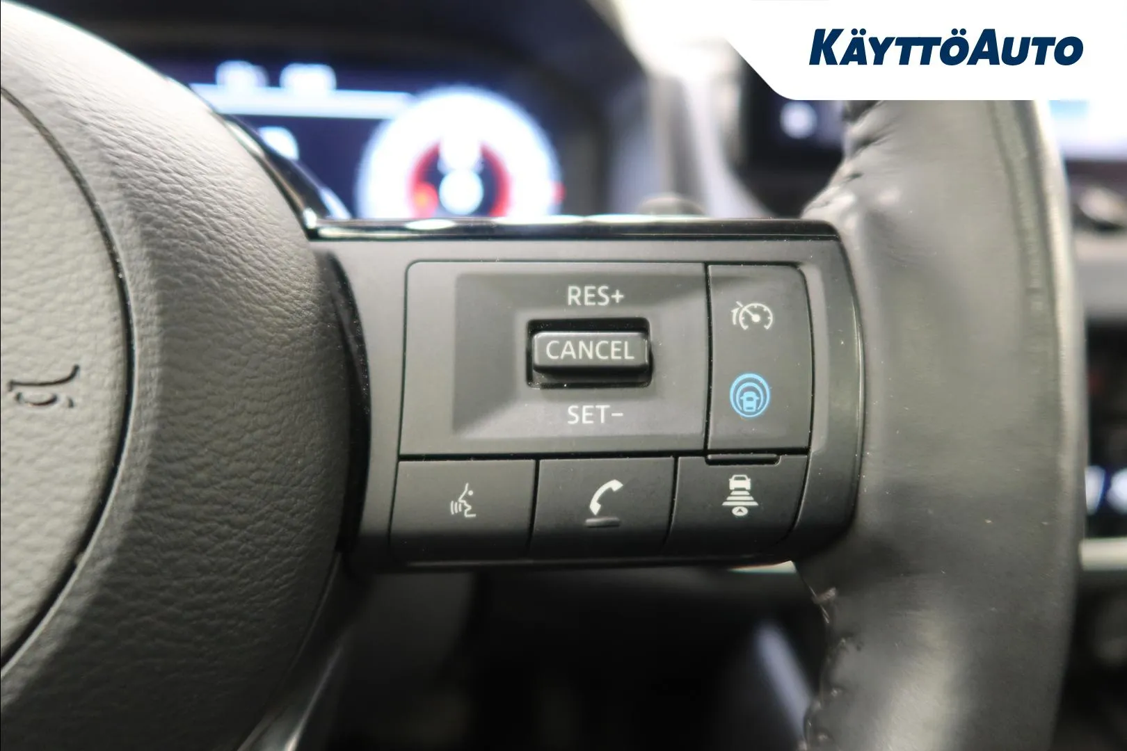 Nissan Qashqai KUU-246 carousel image