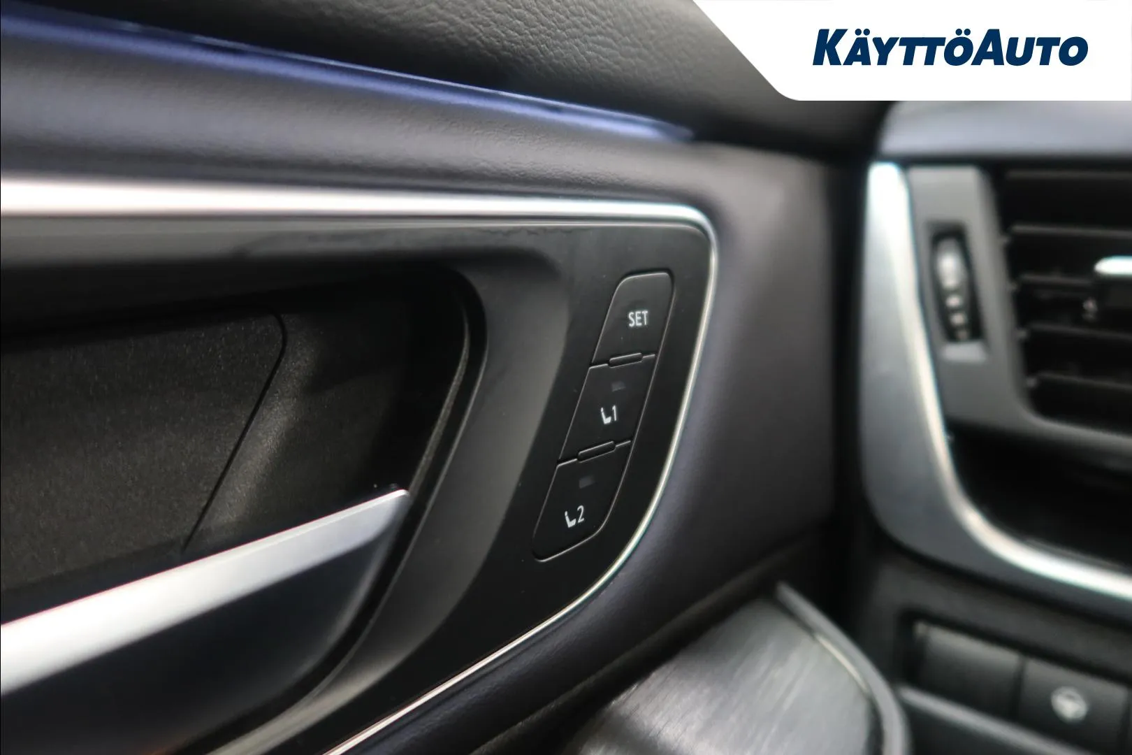 Nissan Qashqai KUU-246 carousel image