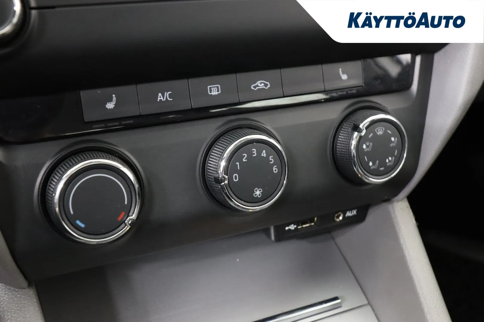 Skoda Octavia ENS-401 carousel image