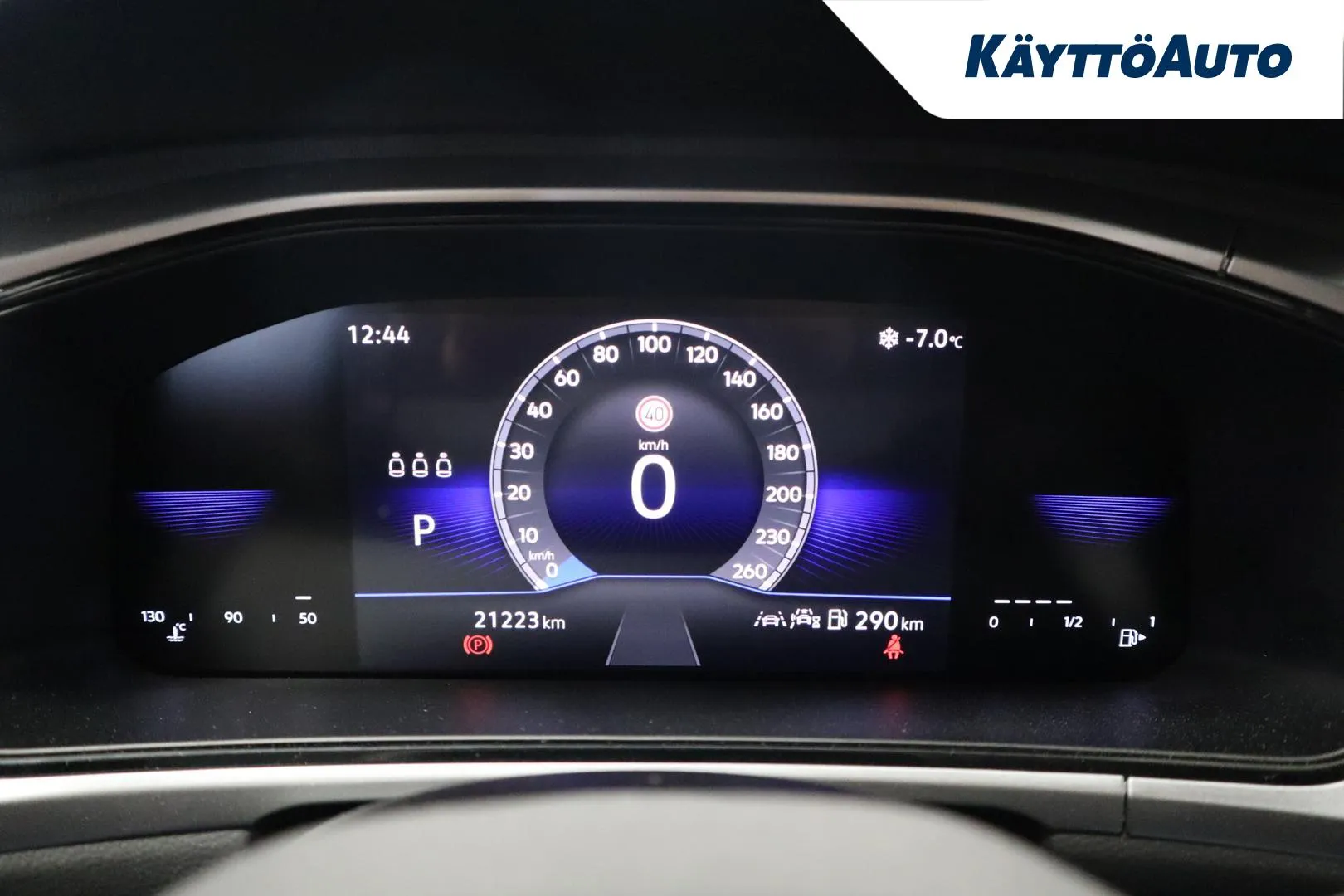 VOLKSWAGEN T-Roc CRT-143 carousel image