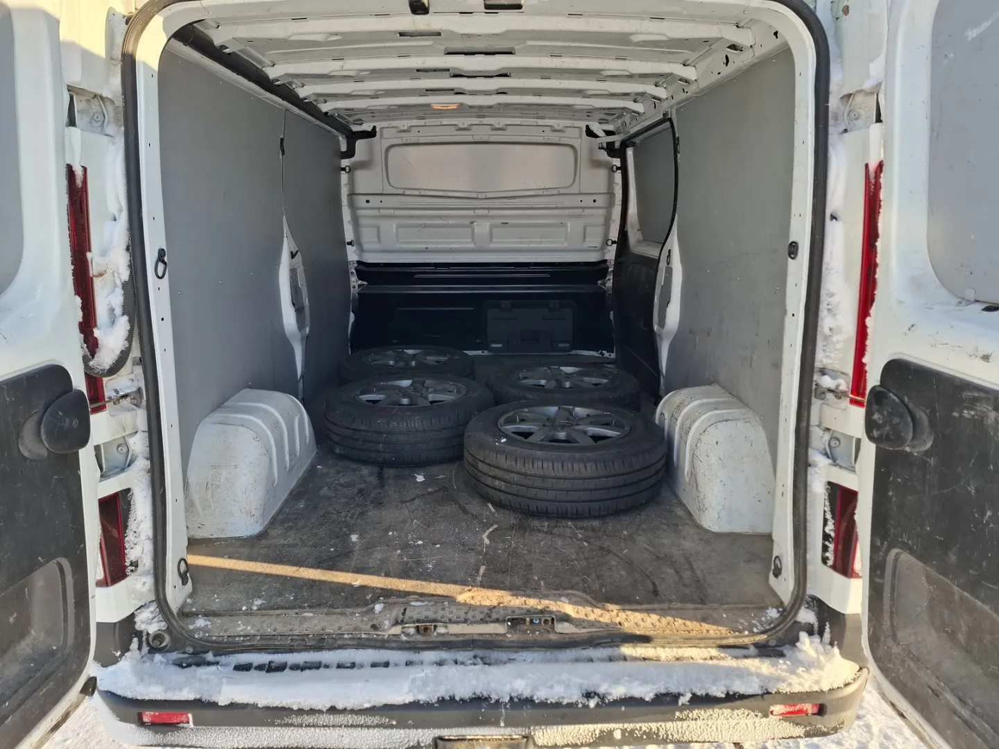 NISSAN NV300 CMZ-916 carousel image