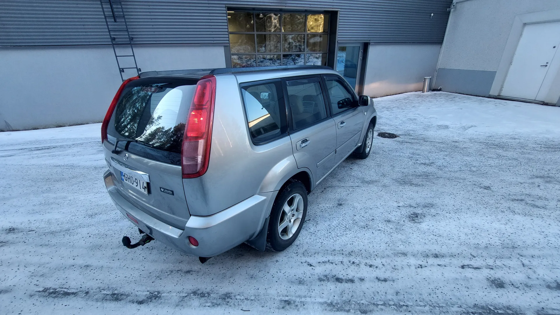 NISSAN X-Trail GHO-914 carousel image