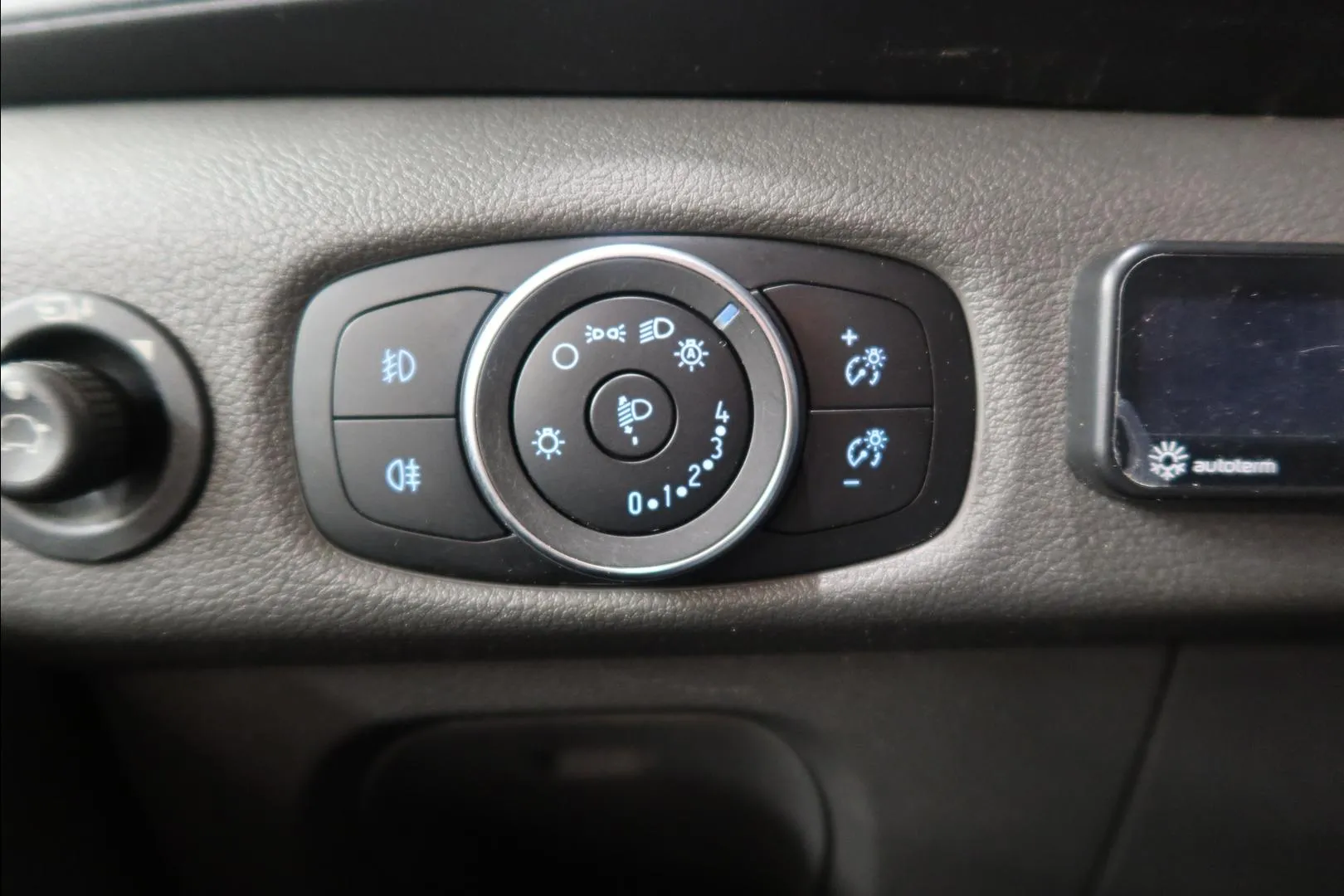 FORD Transit CRN-306 carousel image