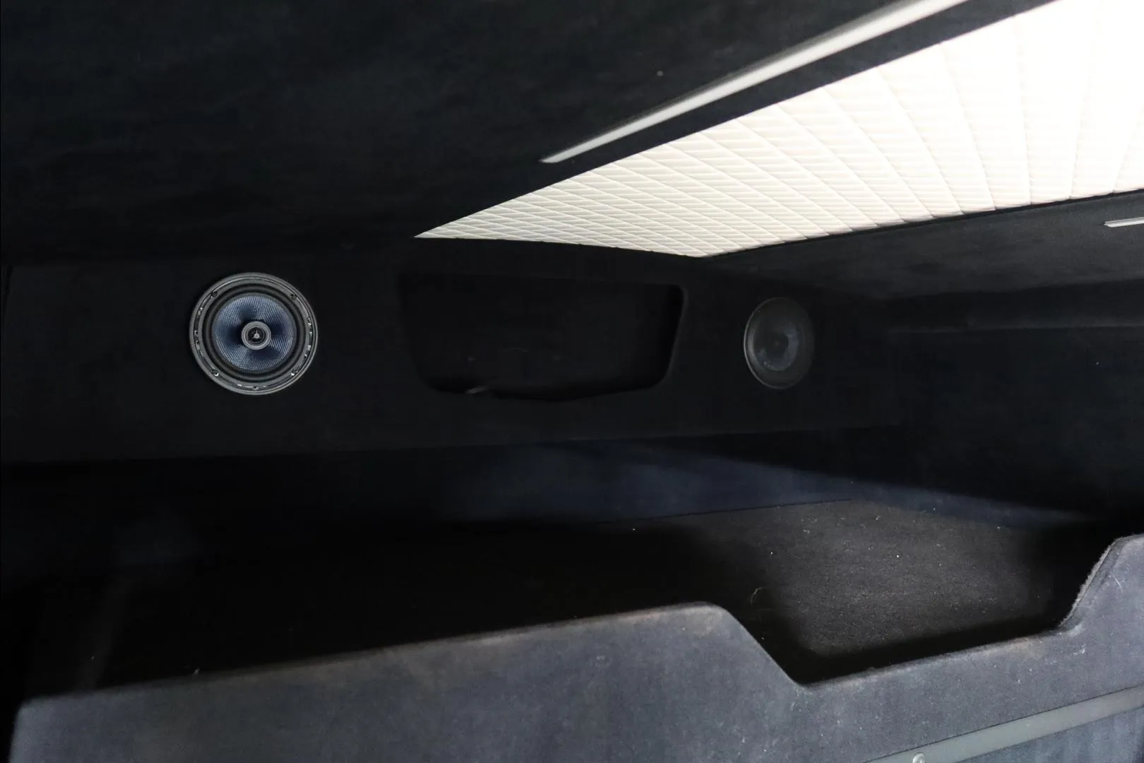 FORD Transit CRN-306 carousel image