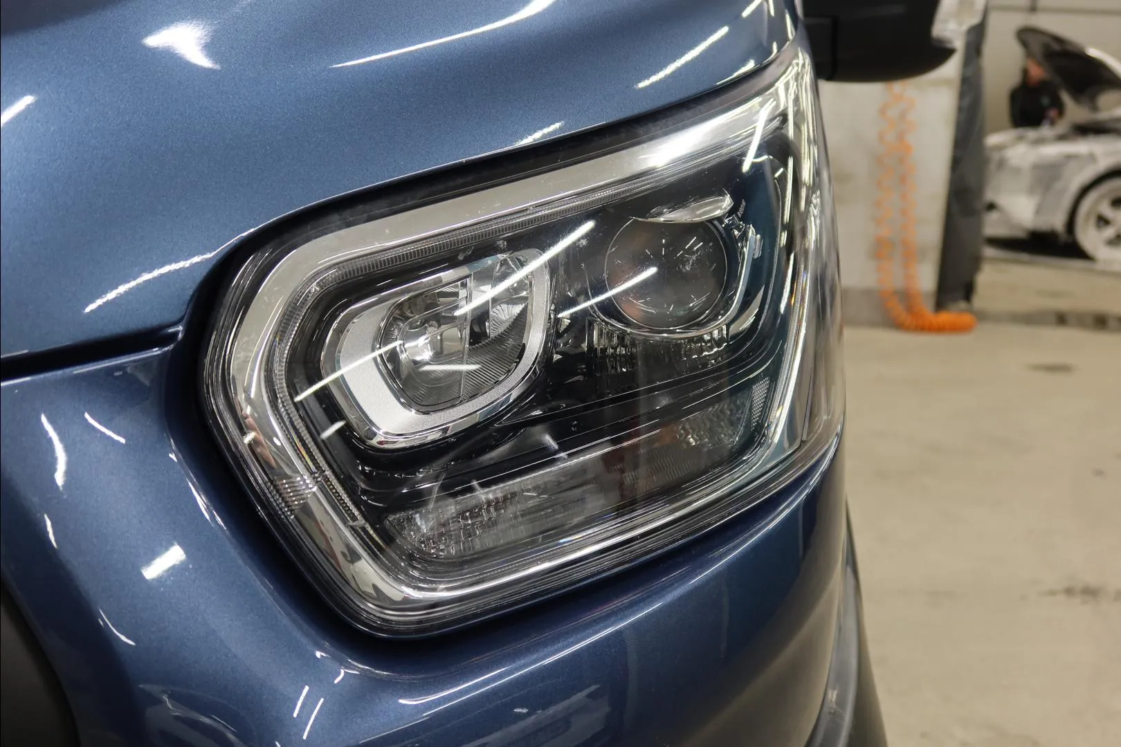 FORD Transit CRN-306 carousel image