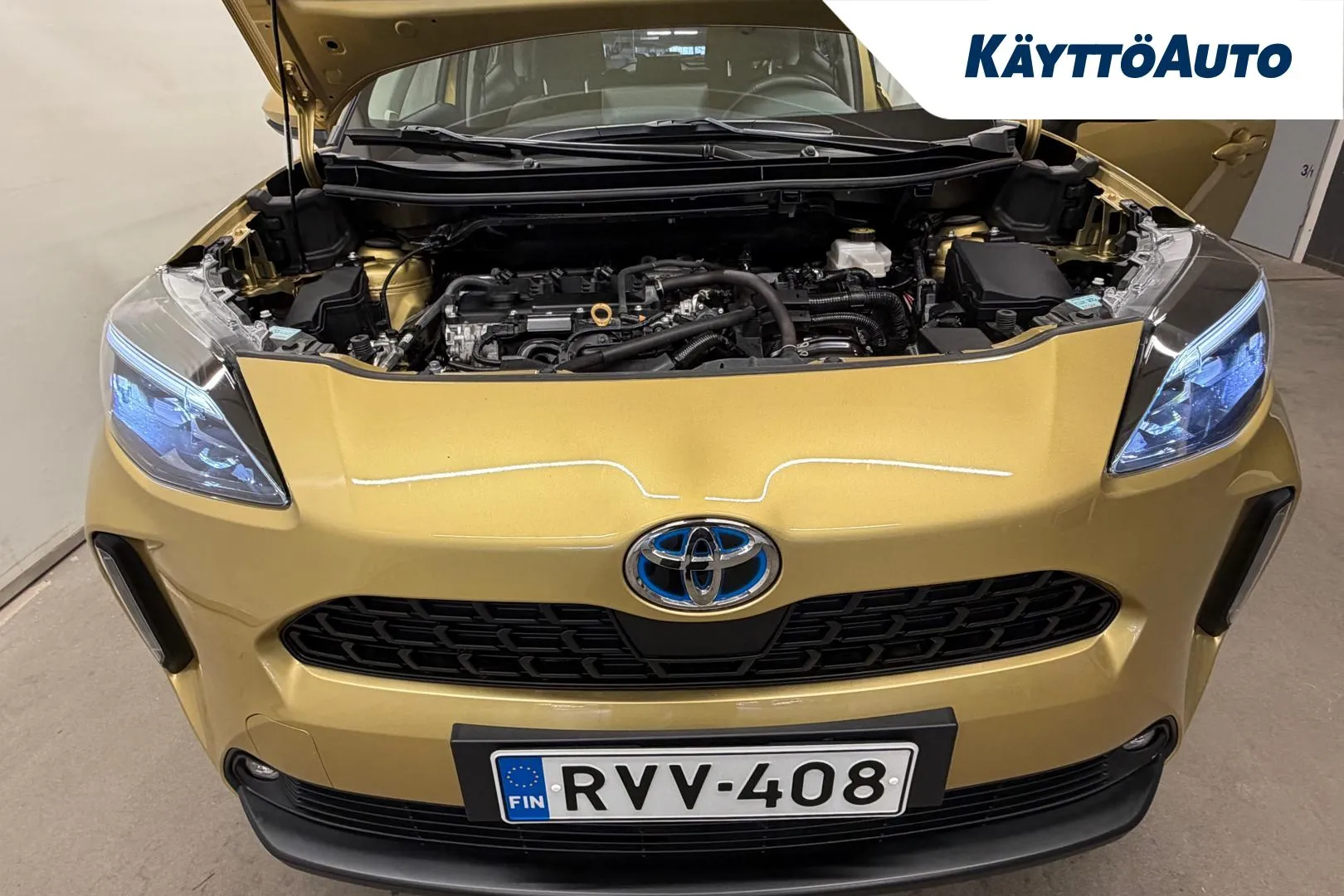 TOYOTA Yaris Cross RVV-408 carousel image