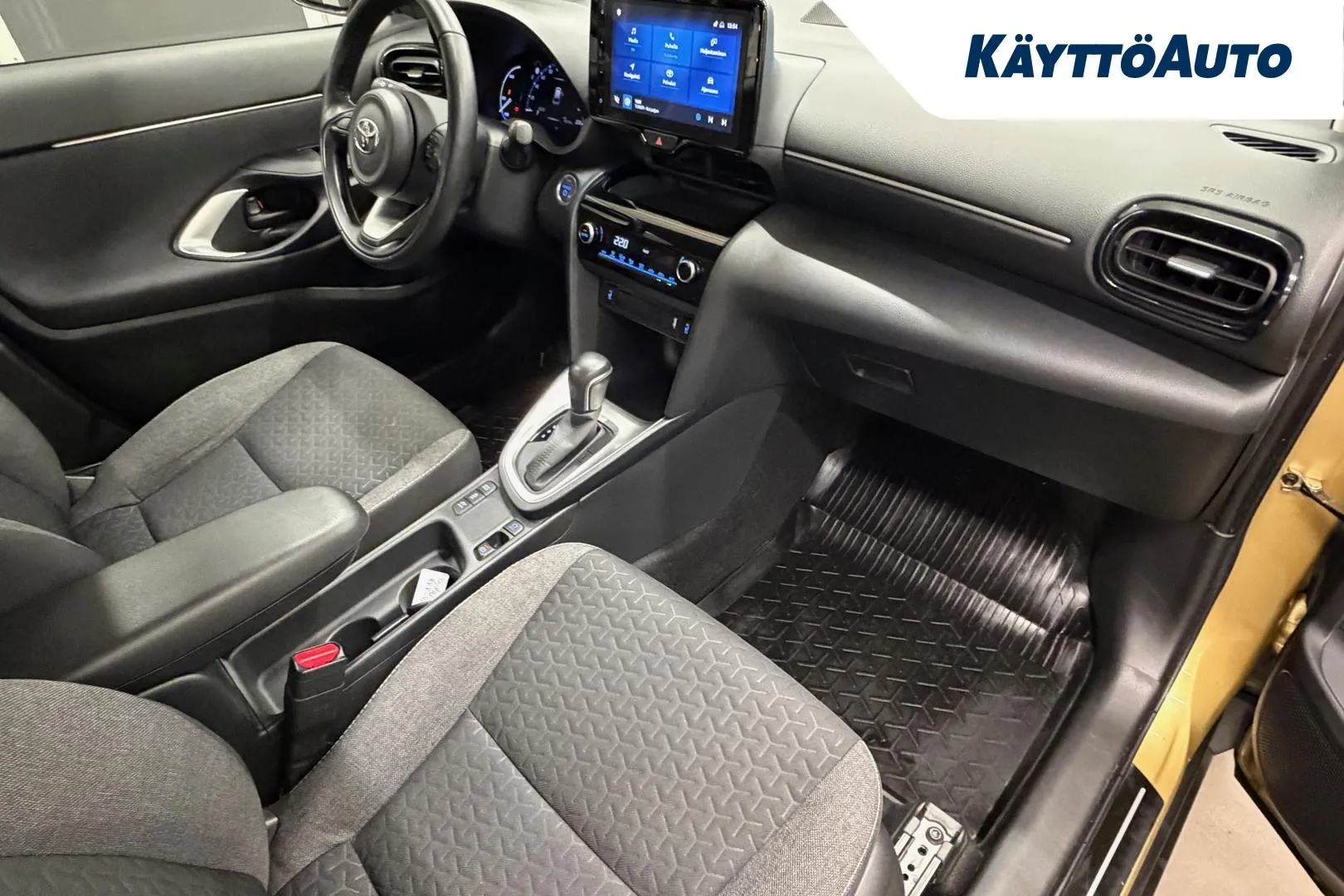 TOYOTA Yaris Cross RVV-408 carousel image