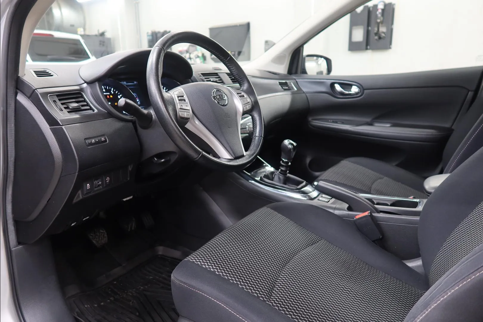 Nissan Pulsar BUH-938 carousel image