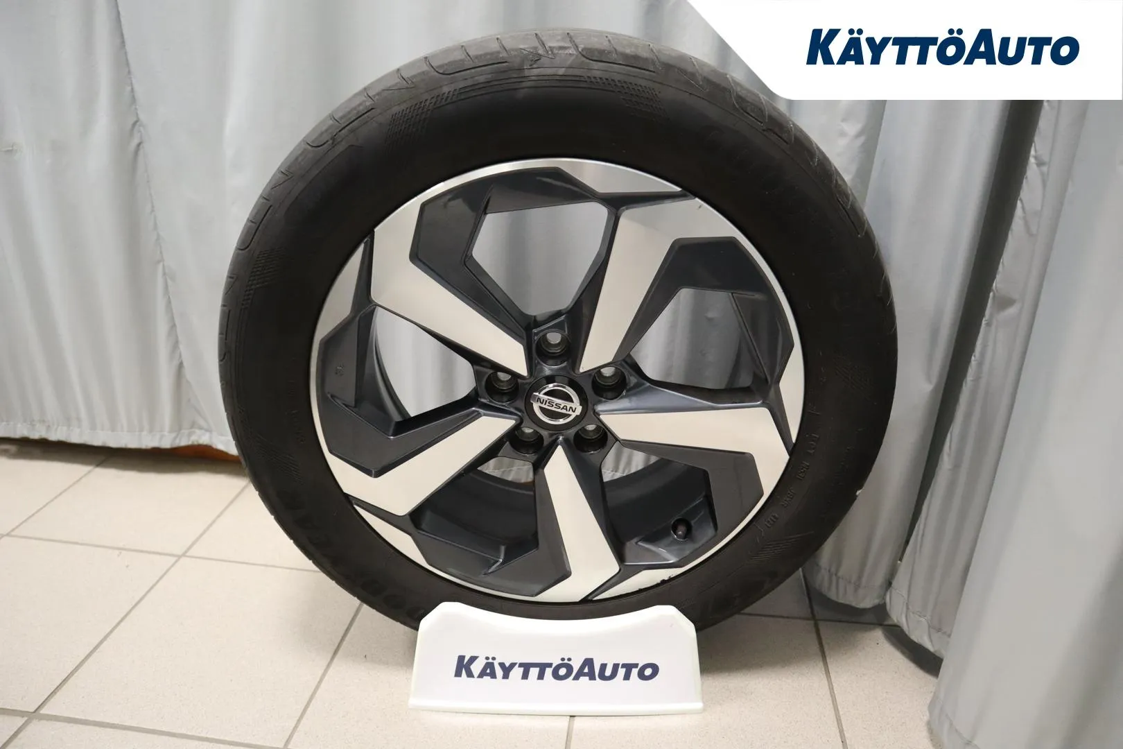 NISSAN Qashqai XRM-363 carousel image