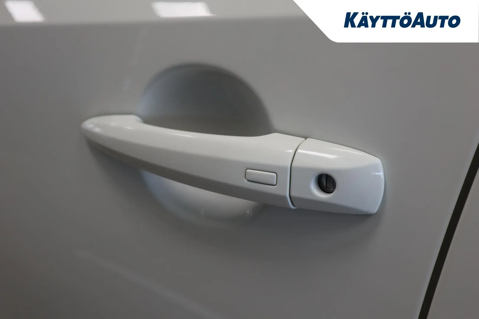 NISSAN Qashqai XRM-363 carousel image