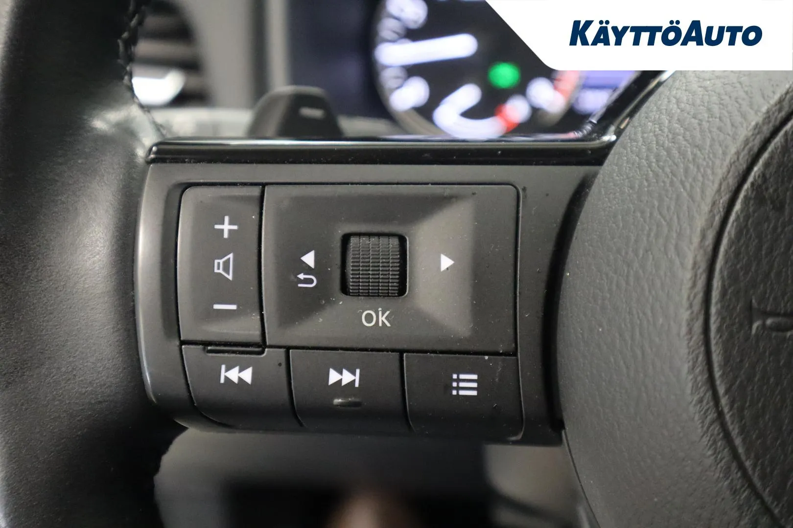 NISSAN Qashqai XRM-363 carousel image