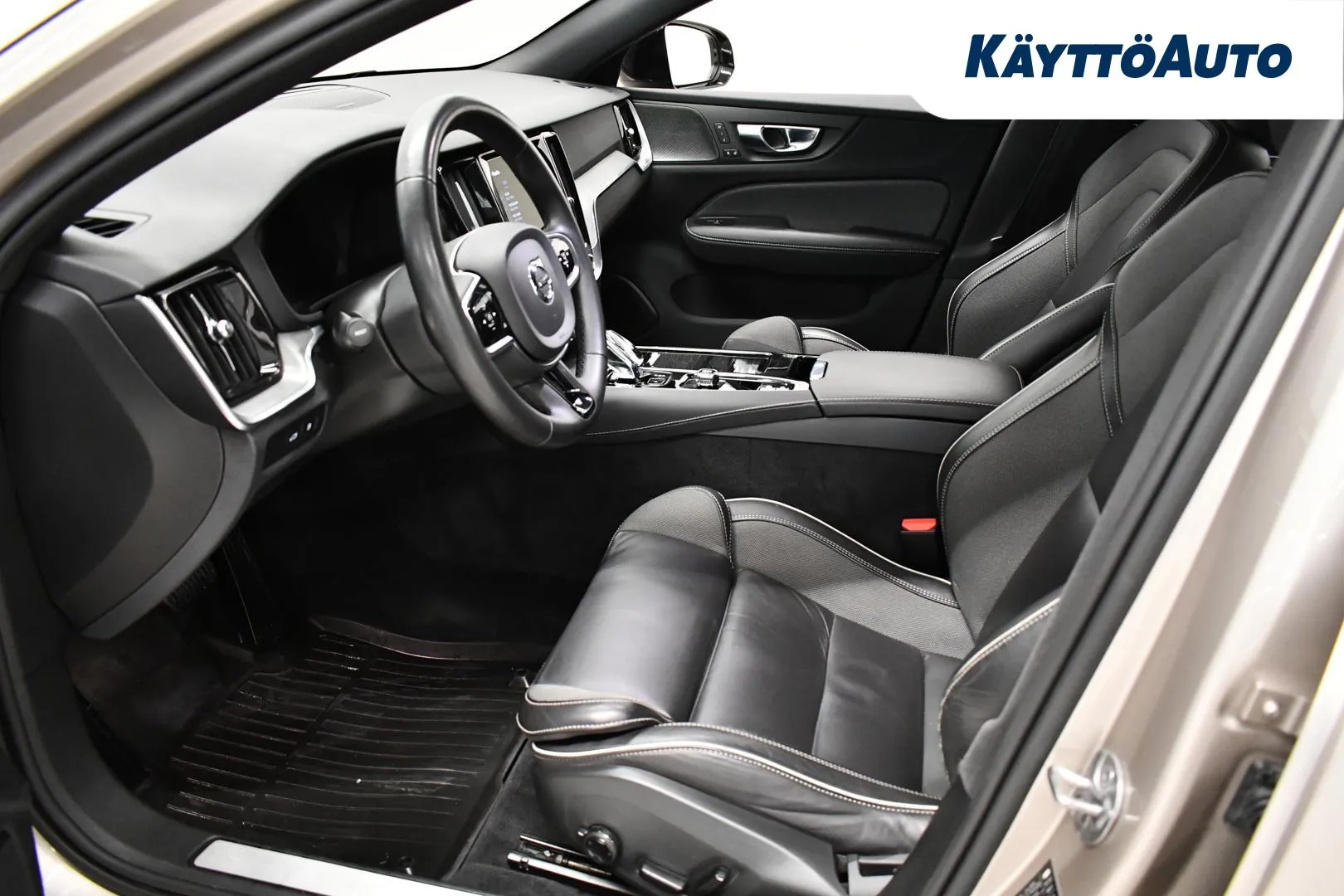 VOLVO V60 NMT-285 carousel image