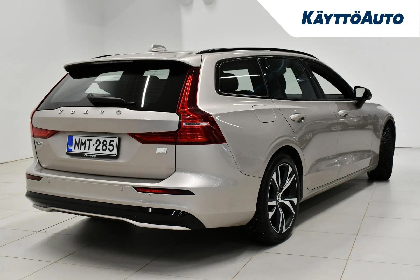 VOLVO V60 NMT-285 carousel image