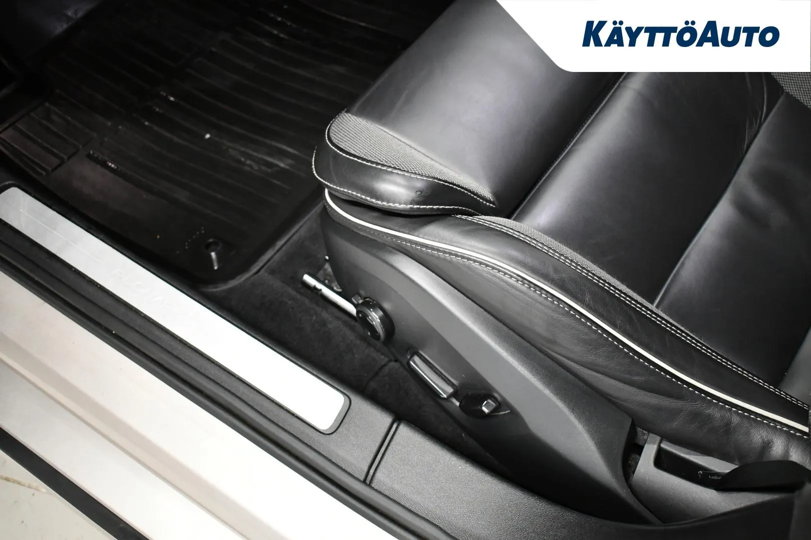 VOLVO V60 NMT-285 carousel image