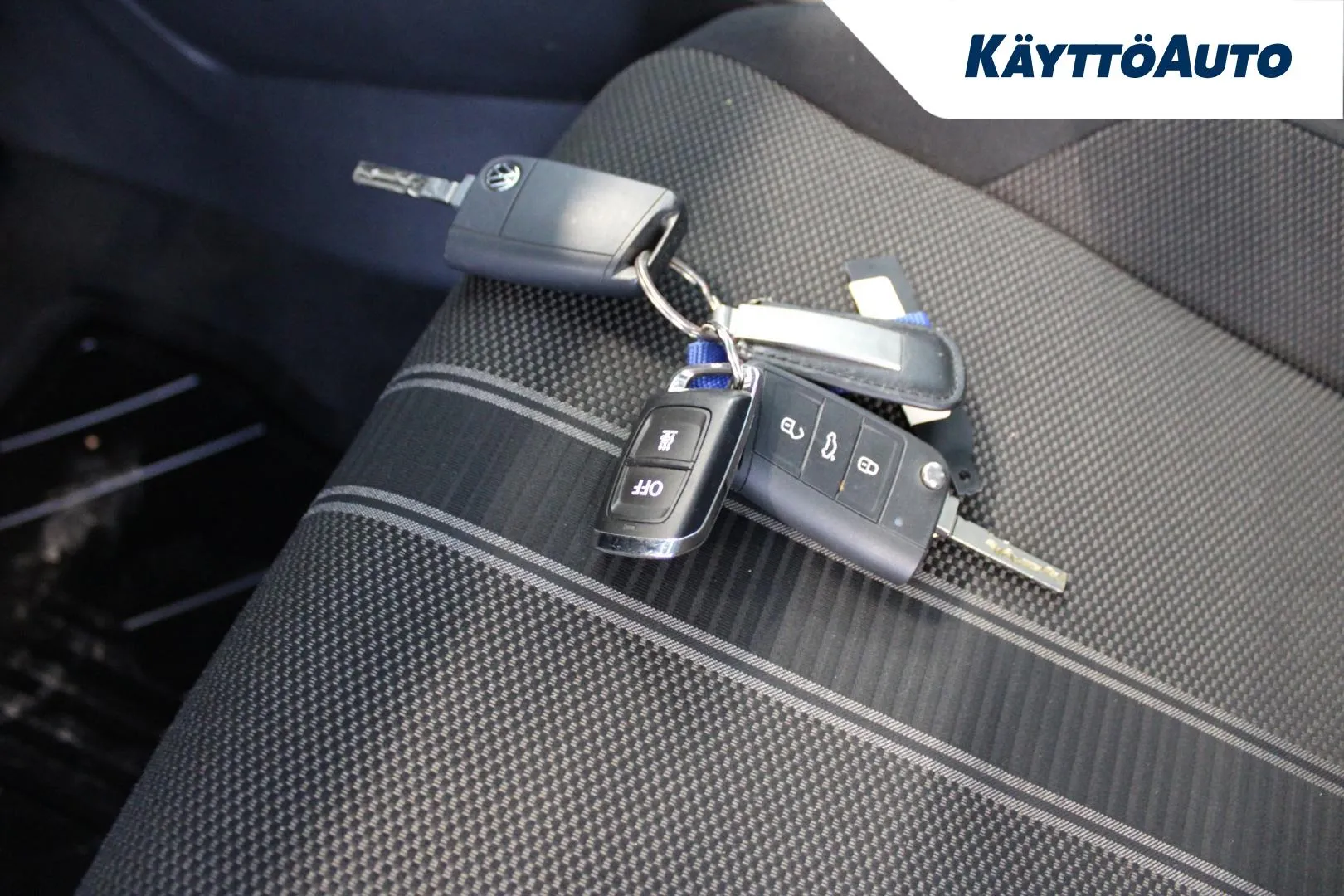 VOLKSWAGEN T-Roc IPE-896 carousel image