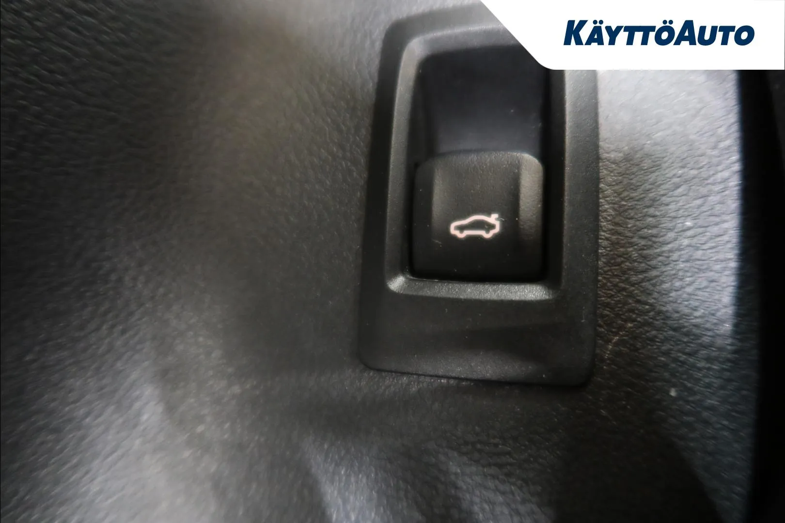 BMW i4 LTL-879 carousel image