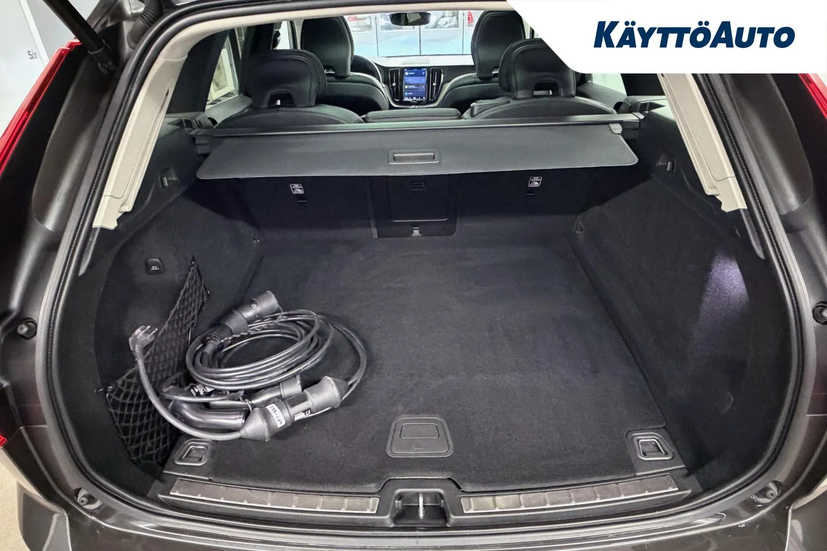 VOLVO XC60 XPP-882 carousel image